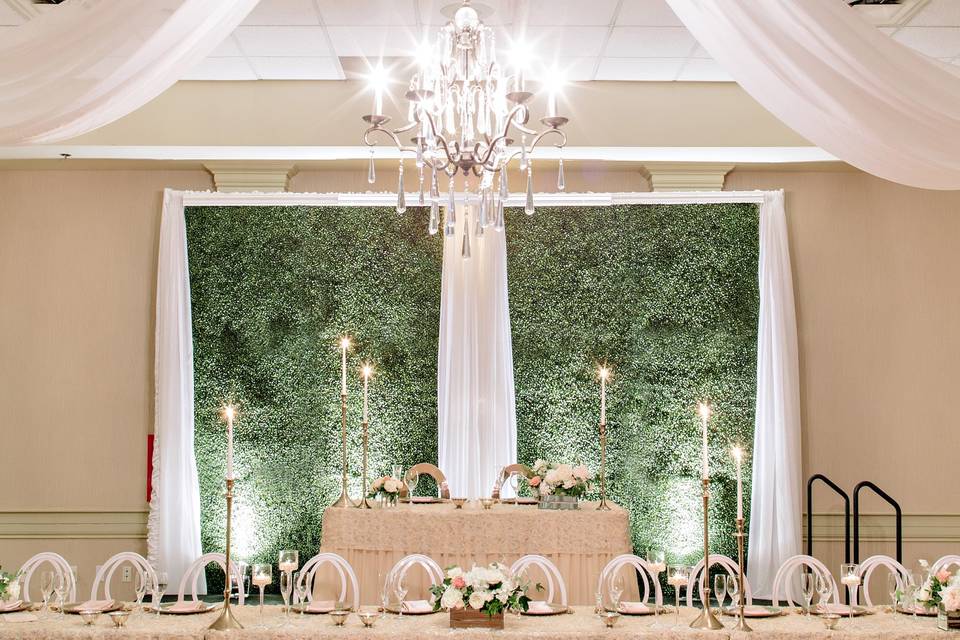 Modern garden reception decor