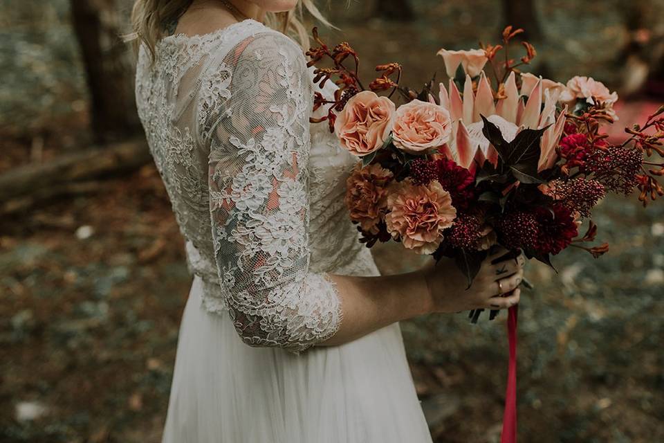 DIY Paper Bridal Bouquet - The Happy Scraps