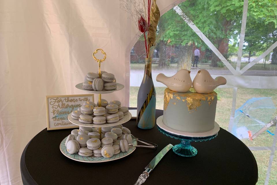 Cake table