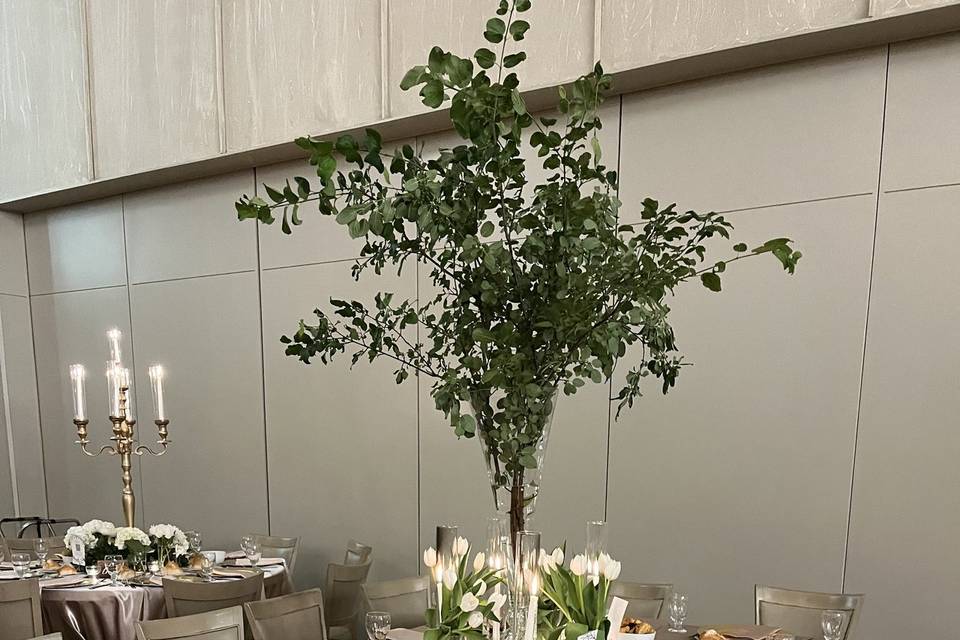 Champagne wedding with tulips