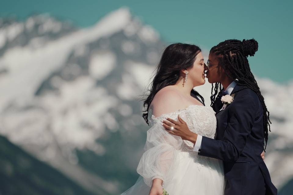 Whistler mountaintop elopement