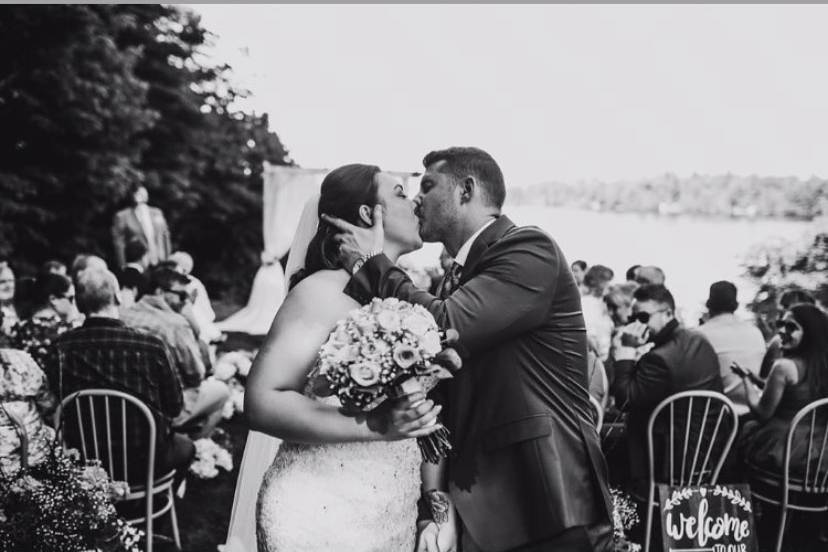 Wedding by the lake