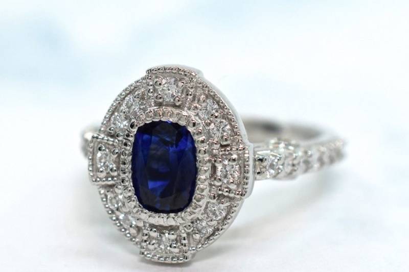 Sapphire vintage ring by Omori
