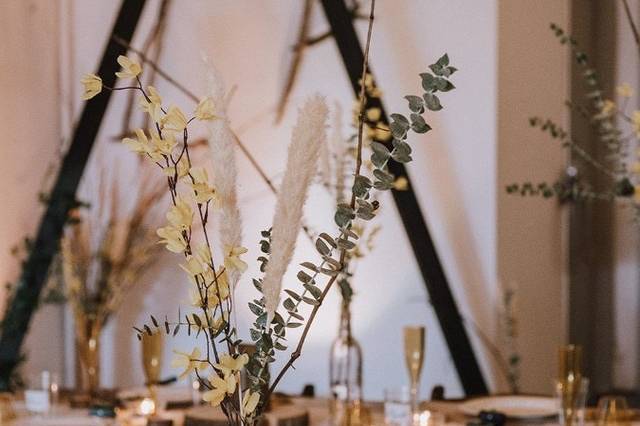 Rustic table setup