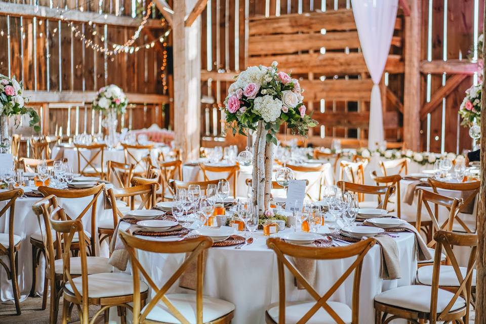 Round table reception setup - Toronto Wedding Photography