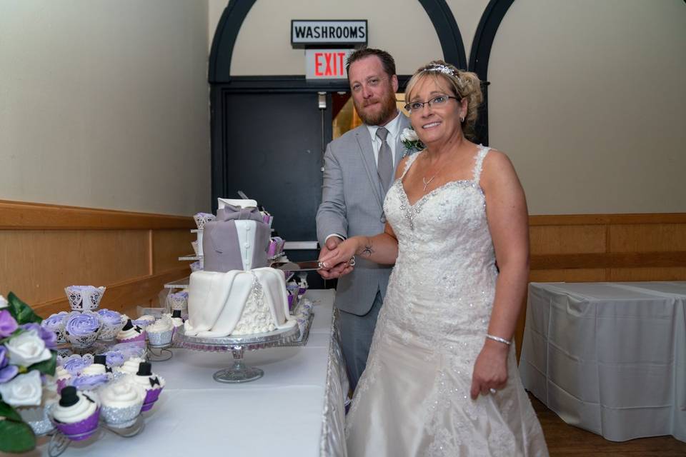 Cutting the cake