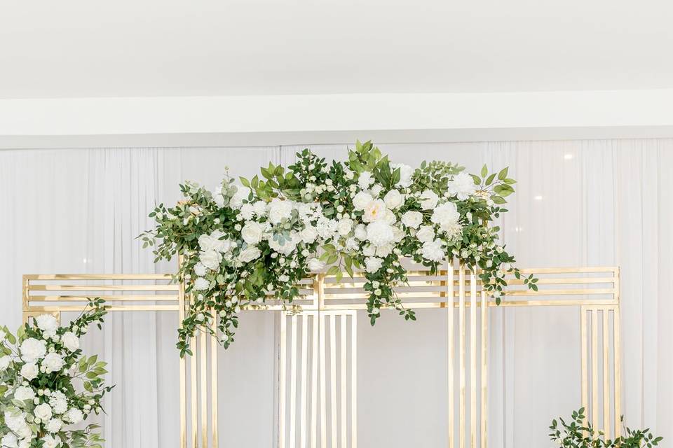 Garden Style Wedding Stage