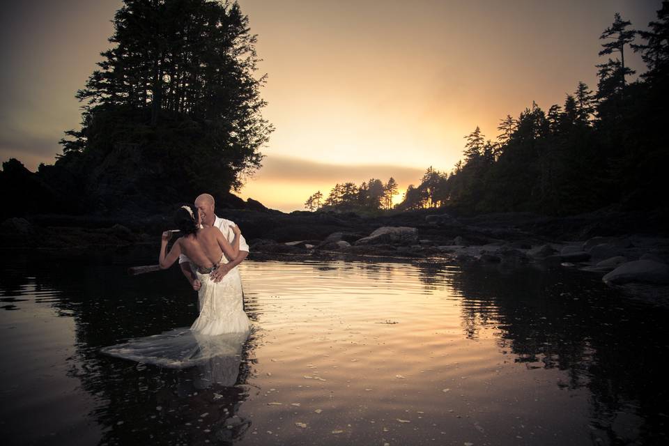 Trash the dress Port Renfrew