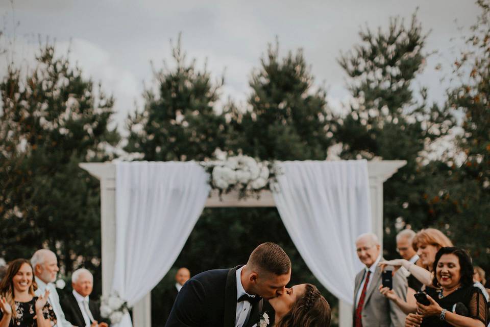 First kiss as a married couple