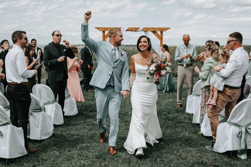 Payne Lake Lodge Wedding