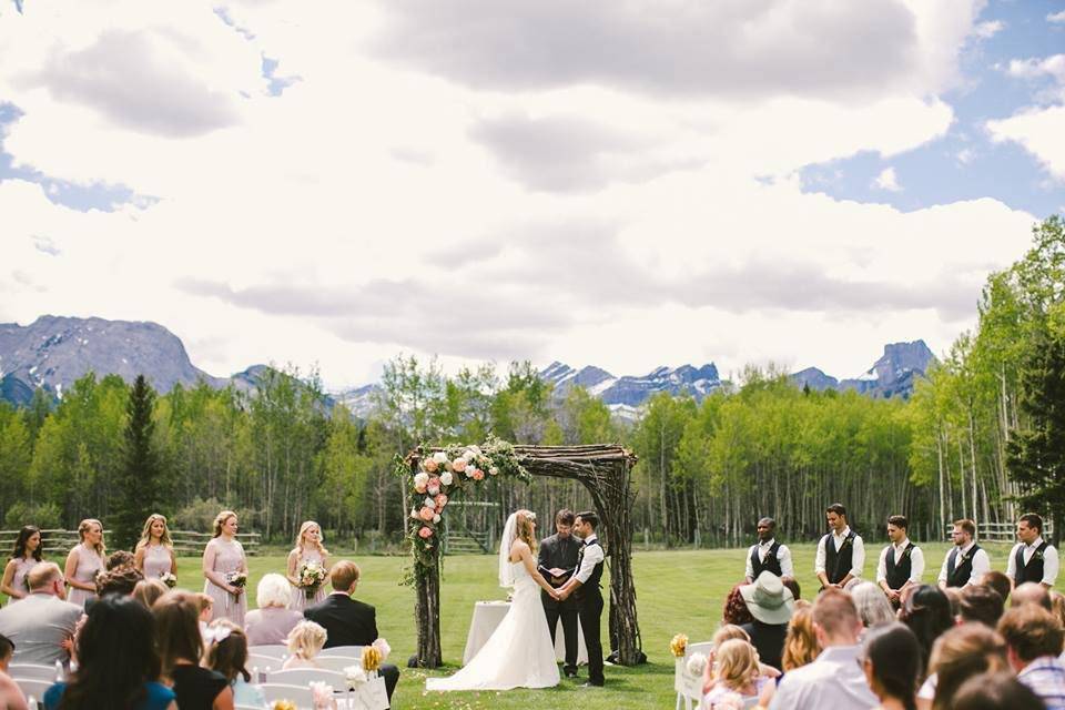 AB mountain wedding ceremony