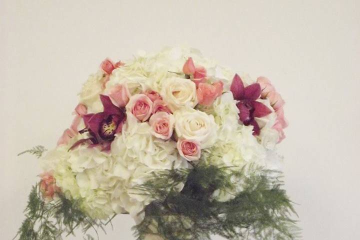 Ceremony Hydrangeas and Roses