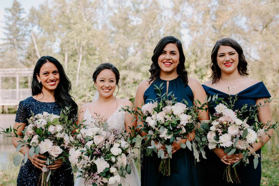 Matching bouquets