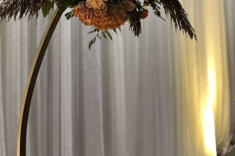 Bridesmaids bouquets in orange