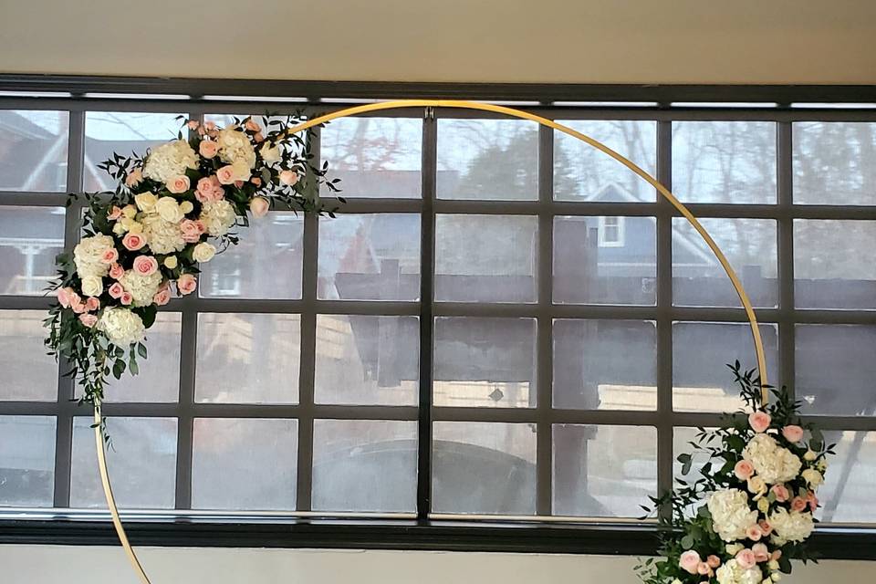 Circle Archway Rental