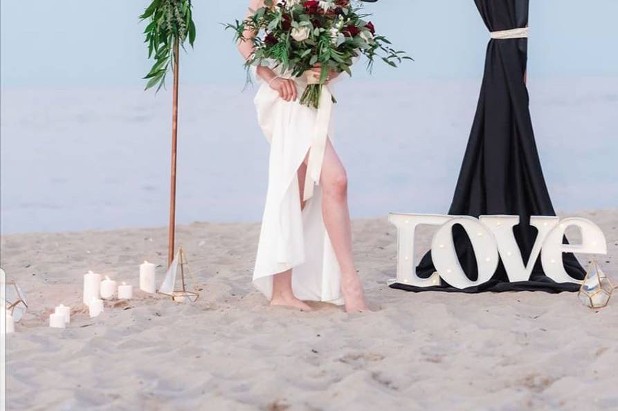 Bridal Bouquet & Archway