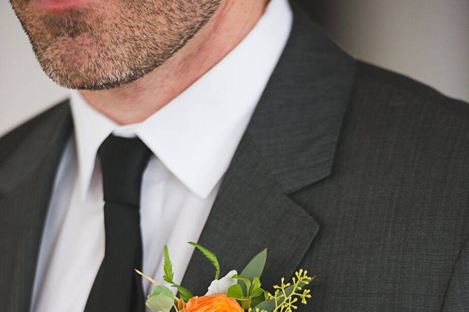 Groom's boutonniere