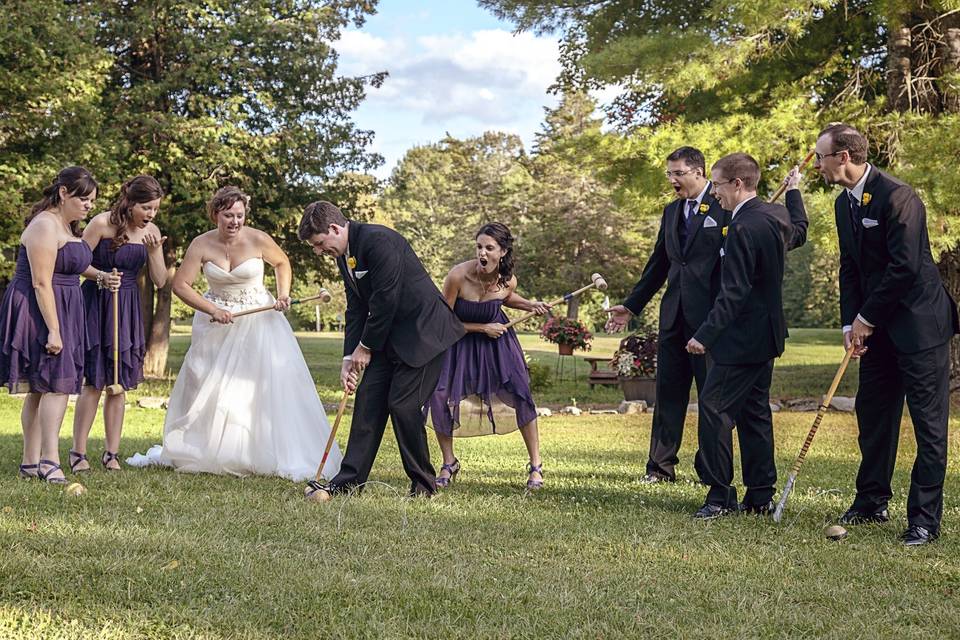 Mississauga, Ontario wedding party