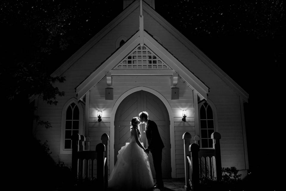 Mississauga, Ontario chapel wedding