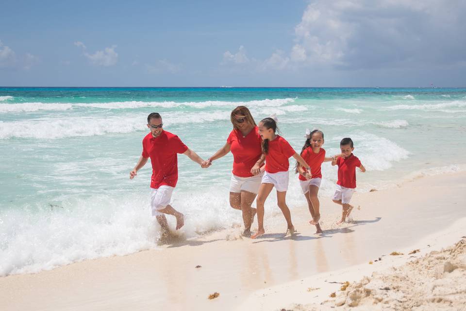 Family in Cancun