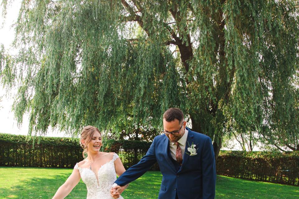 Bride & Groom | Backyard