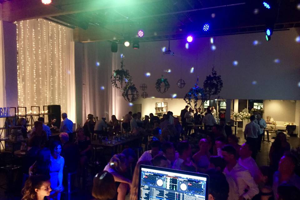 Loungeworks Wedding DJ