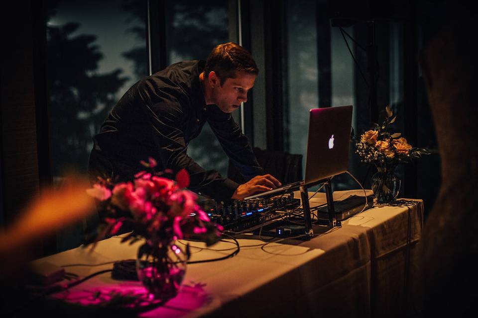 Wedding DJ