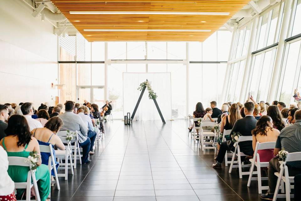 Archway and aisle decor