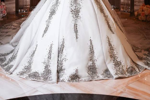 Wedding dress Royal