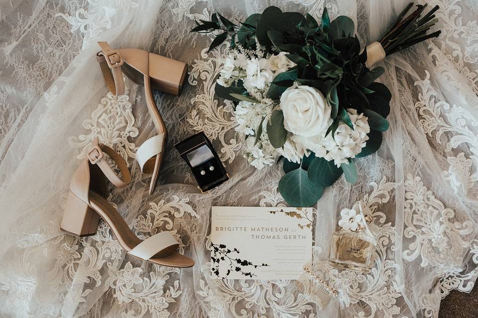 Bouquet and shoes