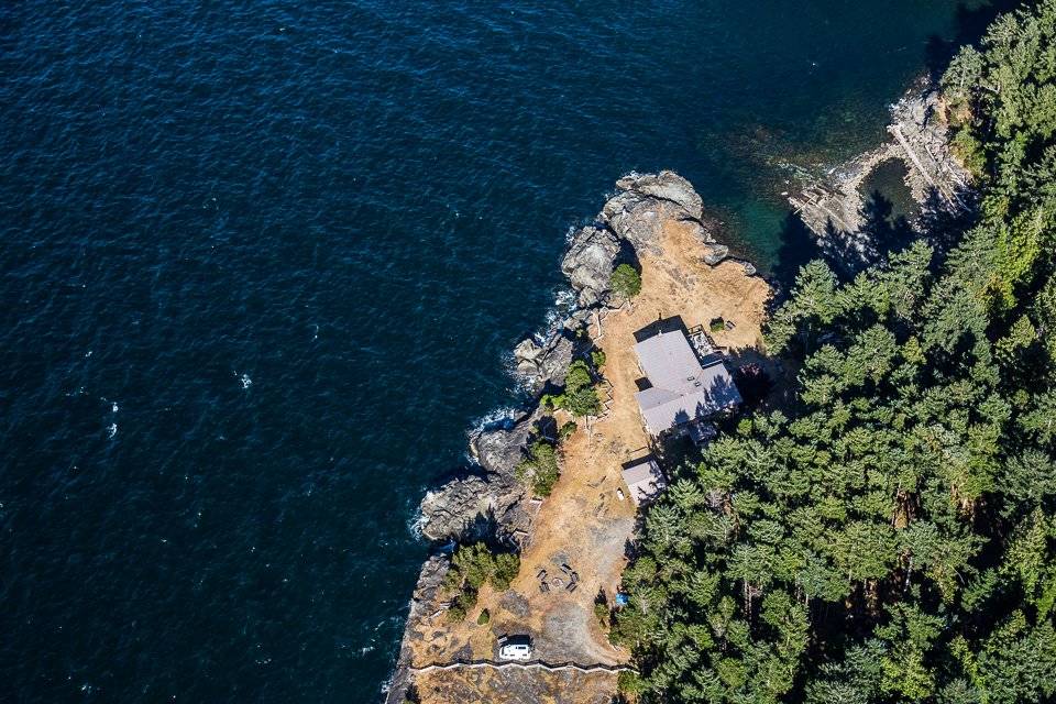 Birds-eye-view of the lodge