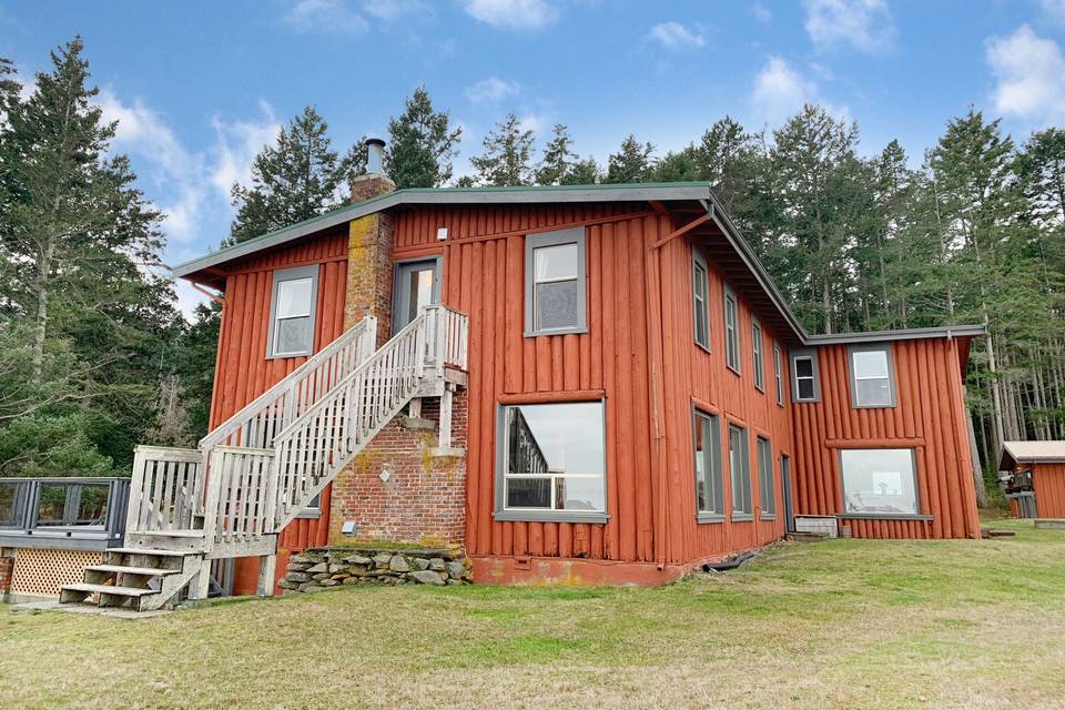 View of the lodge from outside