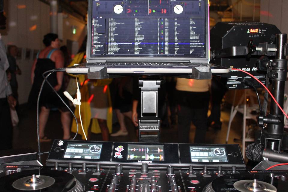 DJ Femix The Console of Entertainment