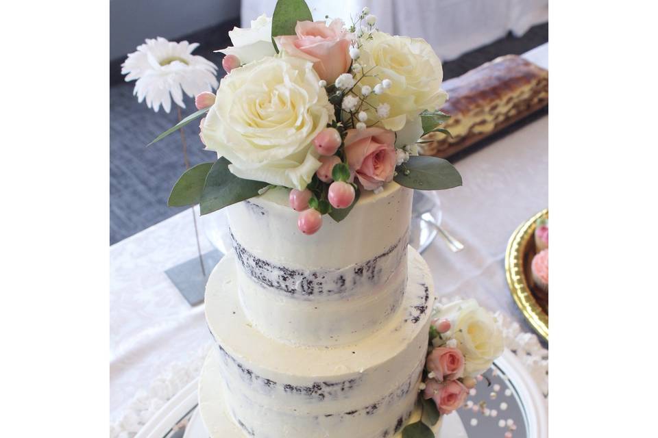 Bridal shower naked cake