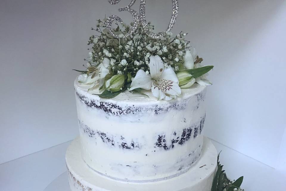 Wedding anniversary cake