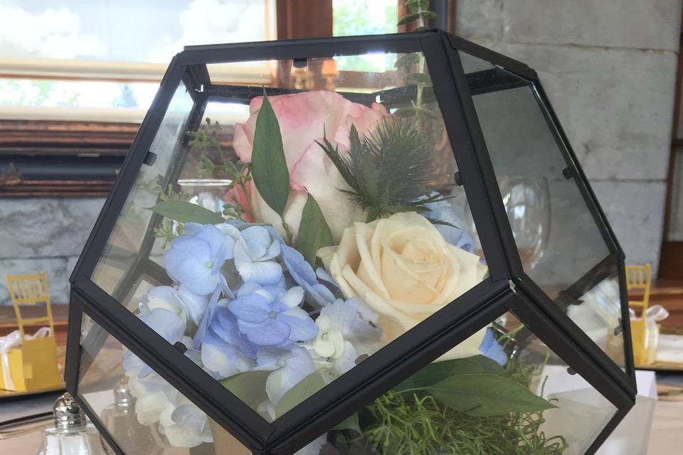 Beautiful lantern centrepieces