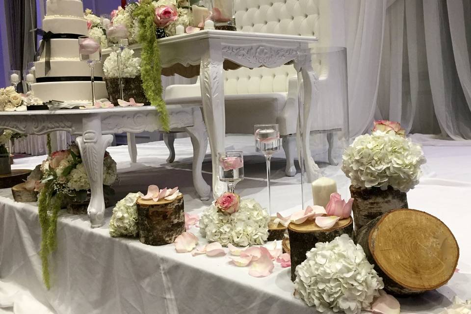 Rustic garden Honour table