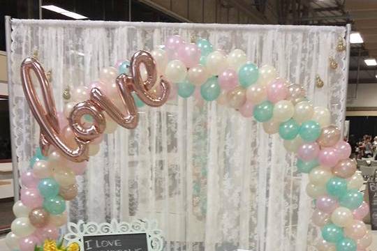 Love Balloon Arch