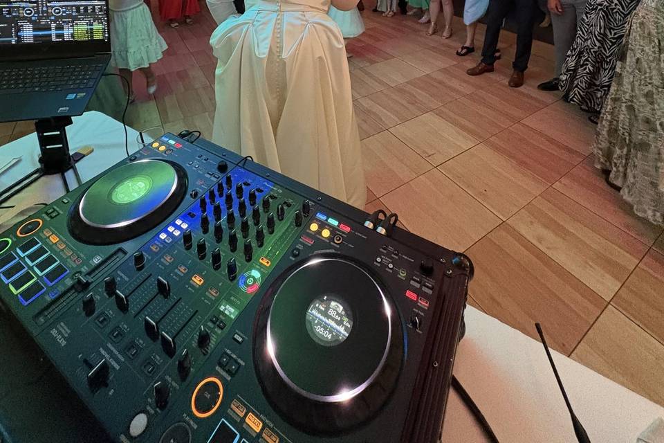 Dance Floor Singing