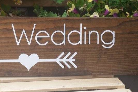 Wedding direction sign