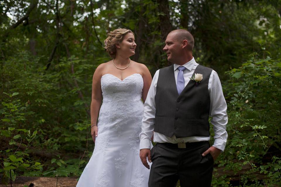 Corunna, Ontario bride and groom
