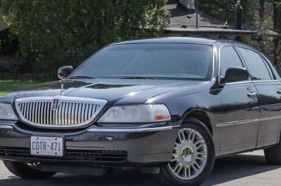 Lincoln town car