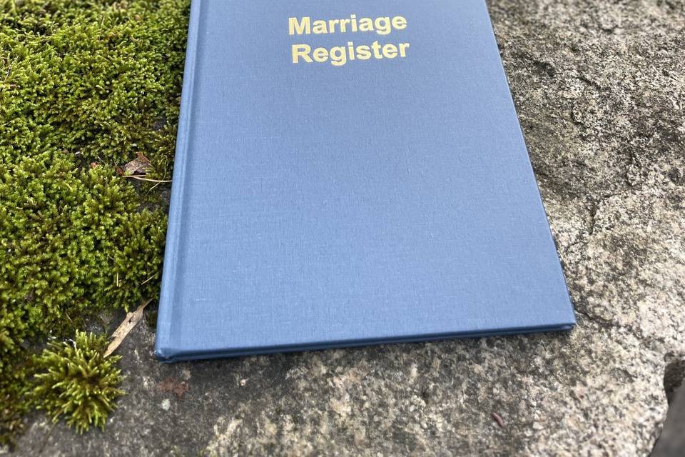 Mossy matrimony