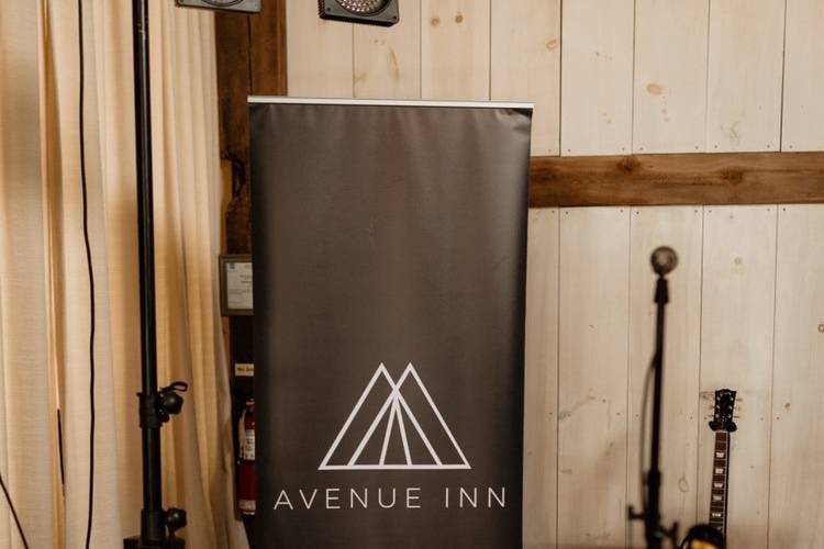 Avenue Inn | Wedding Band