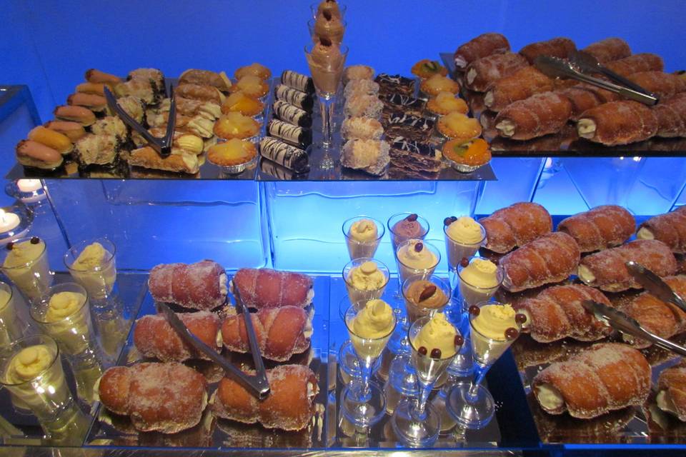 Dessert display