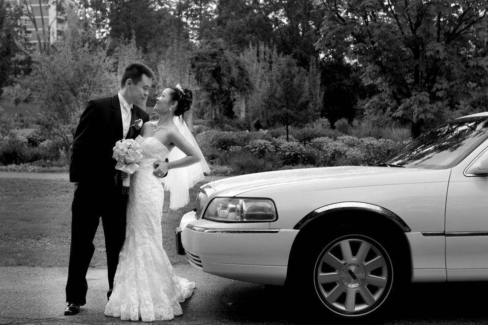 Classic limo couple photo.jpg