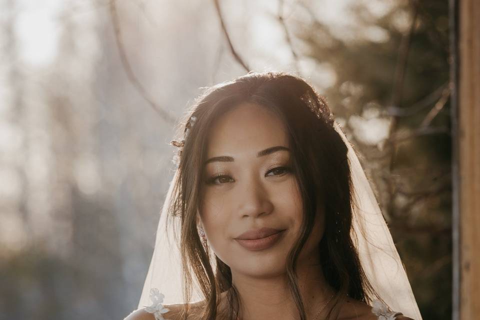 Glowy winter bride