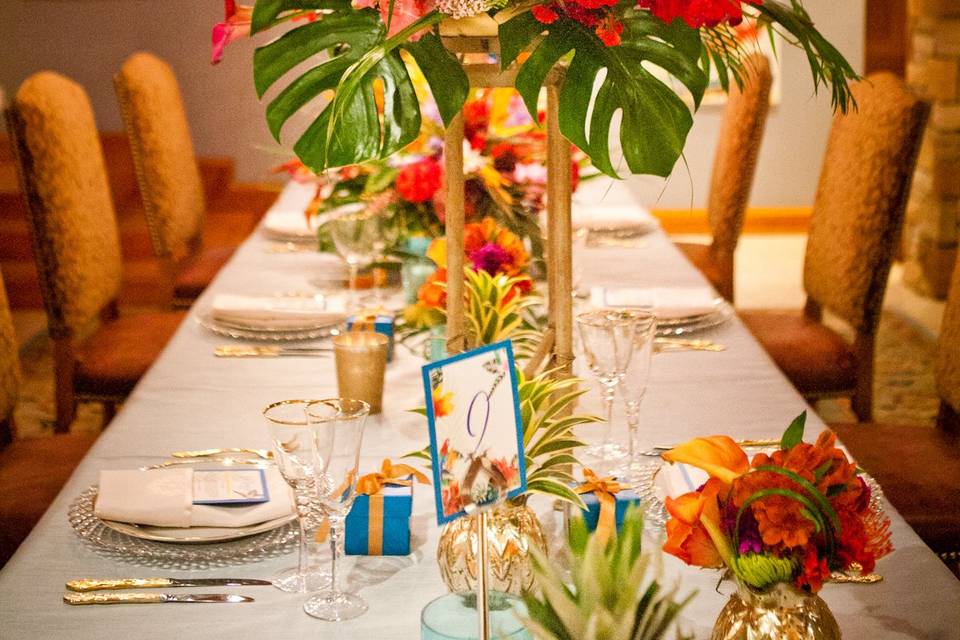 Tropical table set up