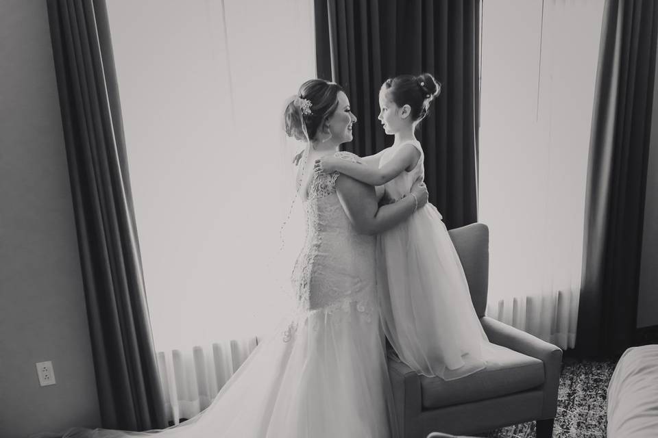 Bride & Daughter moment