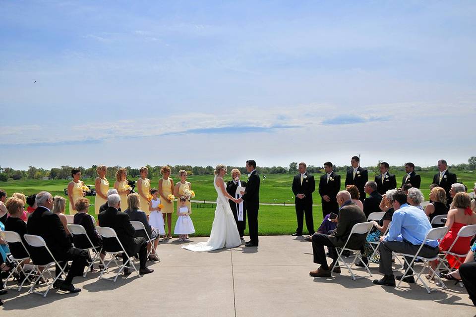 Windsor, Ontario wedding couple